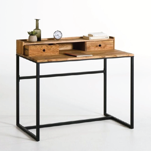 Escritorio estilo industrial con estructura de acero y madera de encino